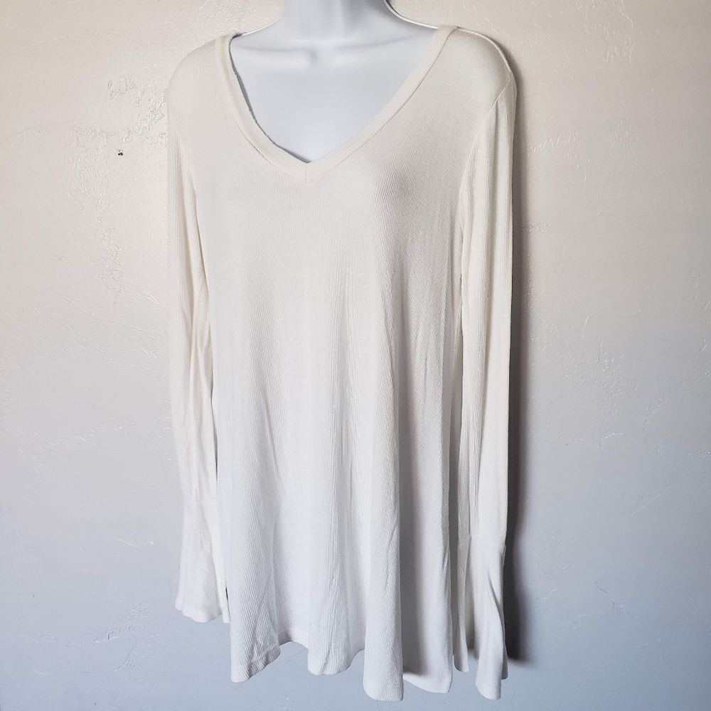 Gimmicks BKE Women's Large White Long Sleeve Shirt Blouse Button Bell Cuff Top